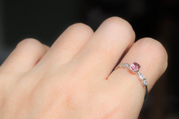 天然ピンクトルマリン0.38カラットのシルバーリング　シルバー925　一点物 10枚目の画像