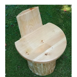 丸太椅子（背もたれ付き）自然素材 1枚目の画像
