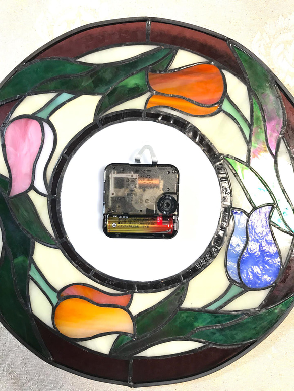 ステンドグラス　壁掛け時計（Ap-49.丸型チューリップ） 4枚目の画像