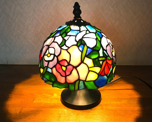 【正月Sale! 】 テーブルランプ　ステンドグラス(1) Nijiiro Lamp｜ニジイロランプ】 ステンドグラスの テーブル