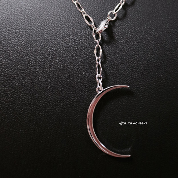 Crescent Moon necklace 2枚目の画像