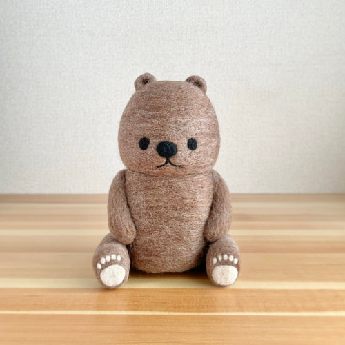 トップ ずっしり存在感！羊毛フェルトのおすわりベア[大きいサイズ 羊毛フェルト