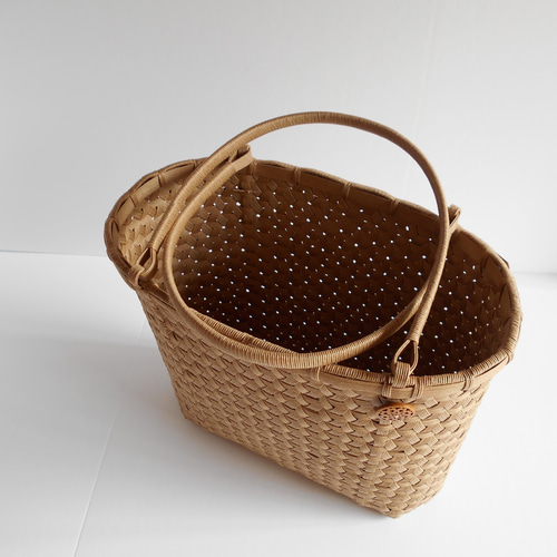 鉄線編みのかごバッグ（蜜蠟ワックス仕上げ・クラフトバンド） かご