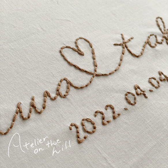 A4サイズ 刺繍ウェルカムボード 結婚祝い 綿婚式 記念ボードに♡「Two names」 4枚目の画像