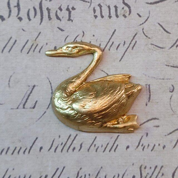 BEHOLD 白鳥 1個 スワン 鳥 真鍮製 アメリカ製 パーツ スタンピング