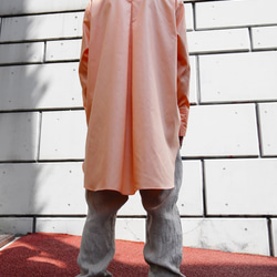 サーモンオレンジ色のウエスタンテール・コットン100%ユニセックスシャツ【gri:n ai】 13枚目の画像