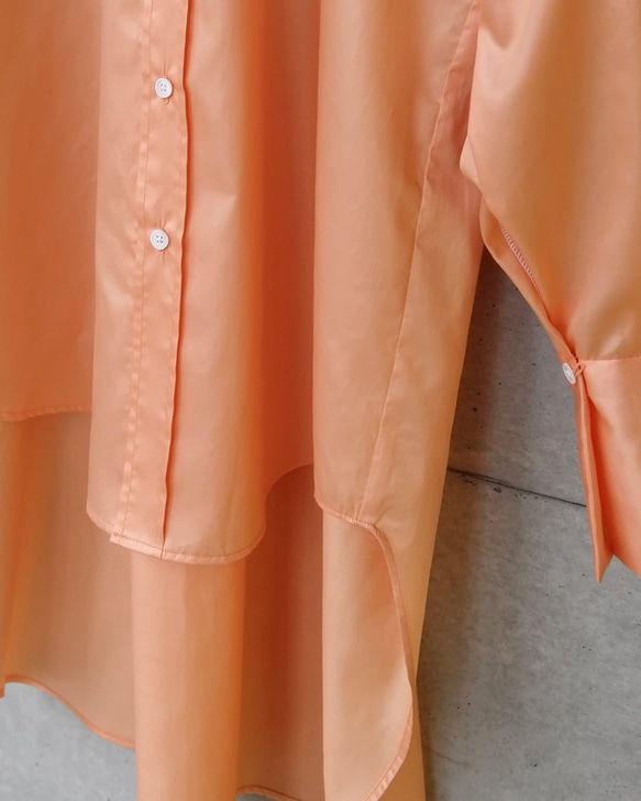 サーモンオレンジ色のウエスタンテール・コットン100%ユニセックスシャツ【gri:n ai】 19枚目の画像