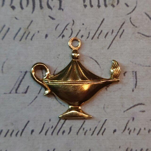 BEHOLD− ランプ 1個 魔法 アラジン ジーニー 真鍮製 チャーム