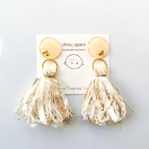 2way*キラキラベージュのタッセルのピアス/イヤリング ピアス 