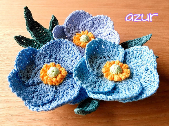 青い芥子の花のコサージュ 3枚目の画像