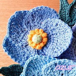 青い芥子の花のコサージュ 8枚目の画像