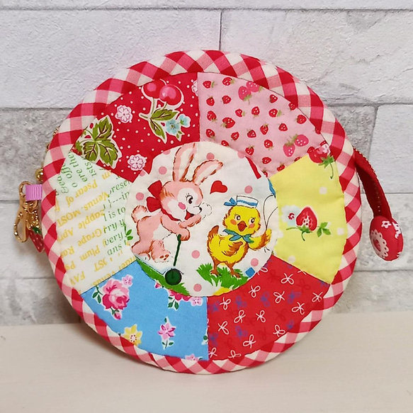 アンティークキルト あひるのbabyちゃんの刺繍ハンドメイド·͜· ♡