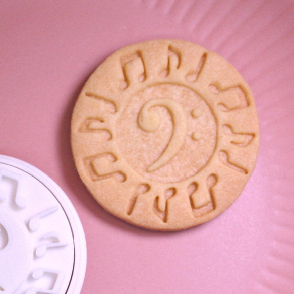 Φ50丸形クッキー型・「ヘ音記号/Ｂタイプ」・スタンプ付きクッキー型 3枚目の画像