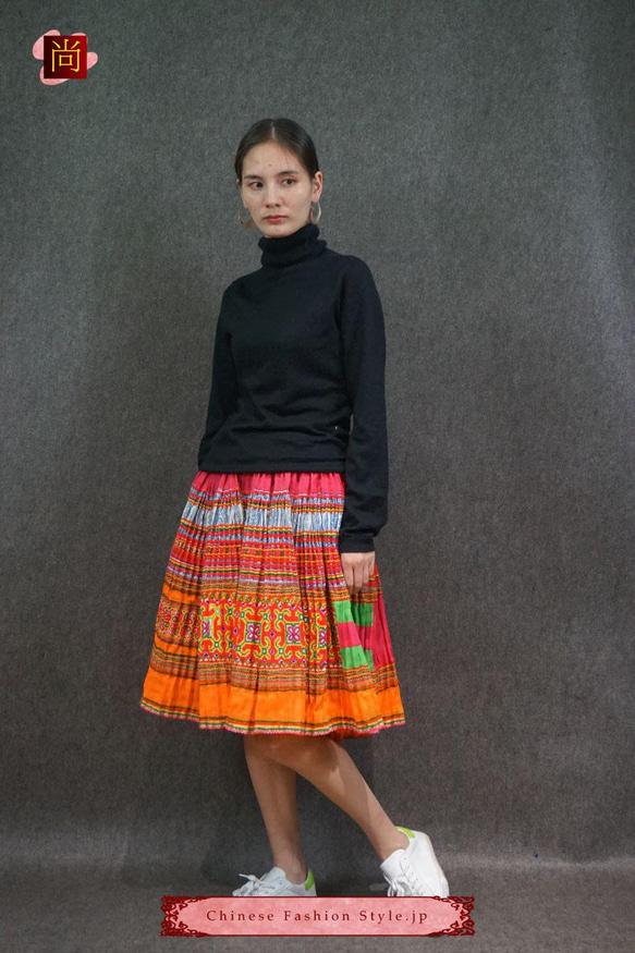 貴州苗族の刺繍付きスカート100%ハンドメイド 手織プリーツスカート Bohoスタイルな女性ためのドレス #101 2枚目の画像