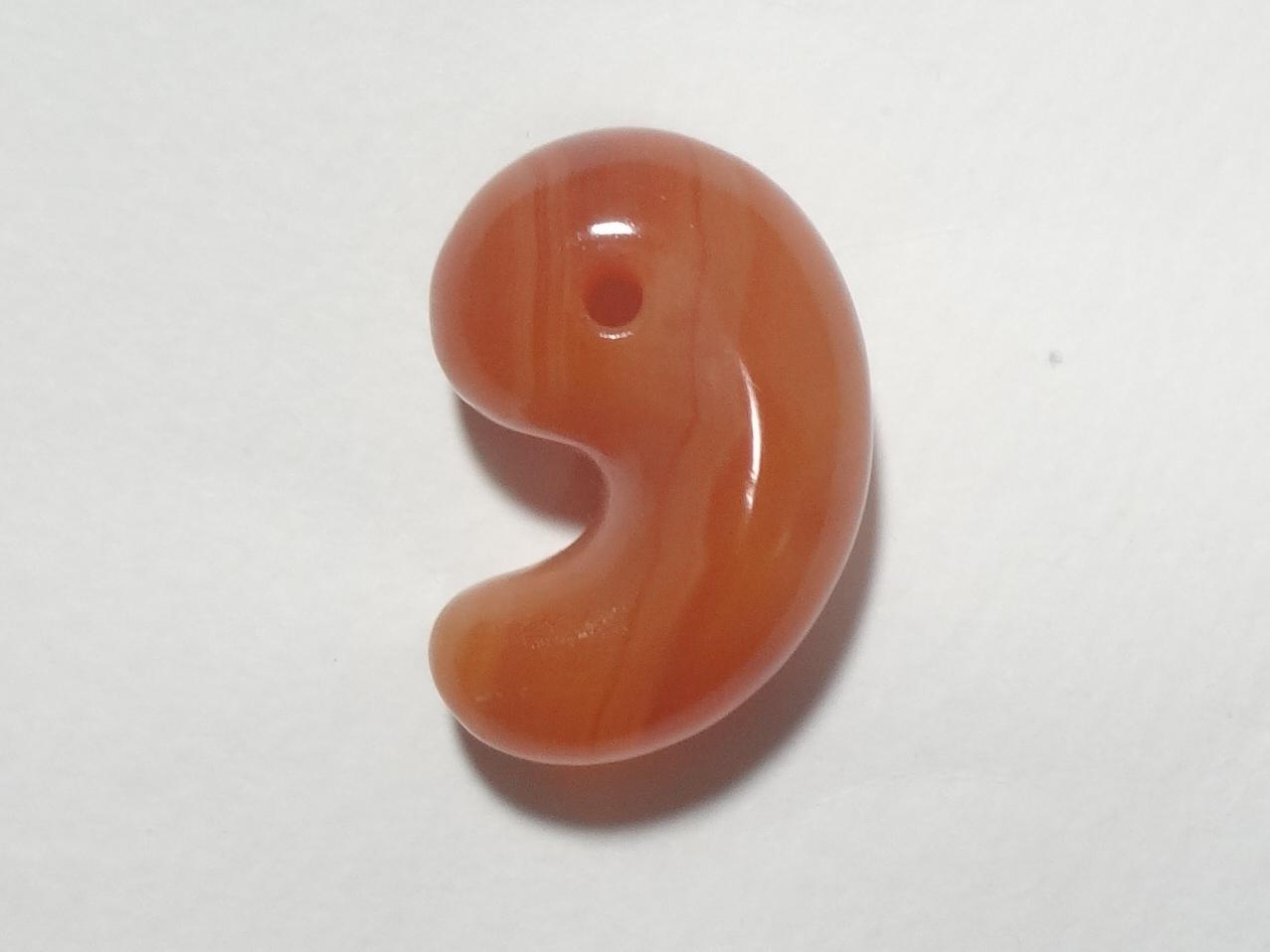 出雲型 『 勾玉 』 めのう　瑪瑙　オリジナル　彫刻 ハンドメイド　原石
