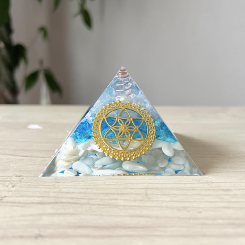 ピラミッド オルゴナイト❤️‼️5cm型 調和の願い ピラミッド オルゴナイト❤️‼️5cm型 調和の願い 願いの成就を願った