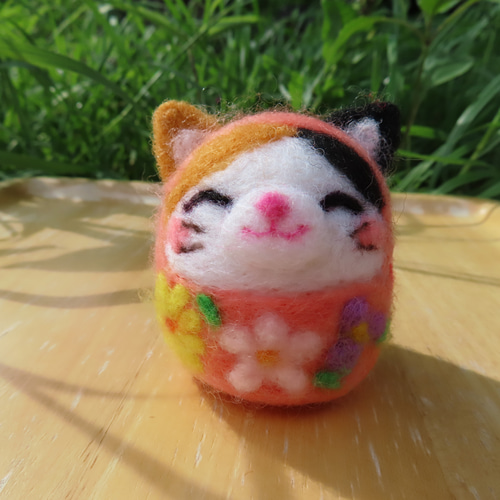 ニコニコ猫ダルマちゃん 羊毛フェルト 紫花 通販 13711067｜Creema