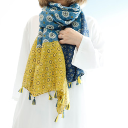 藍色和黃色柔軟大披肩 非常適合作為禮物或換季禮物 第2張的照片