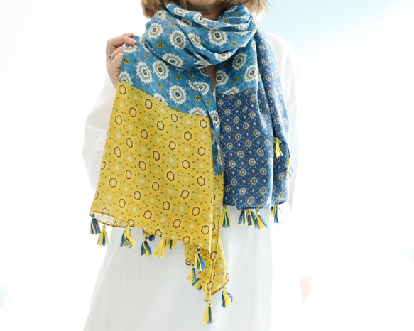 藍色和黃色柔軟大披肩 非常適合作為禮物或換季禮物 第1張的照片