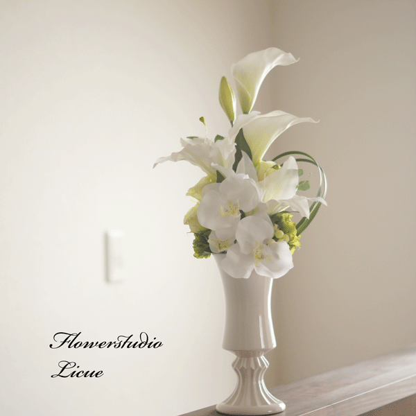 【仏花】LLサイズ　カラーと胡蝶蘭とカサブランカの仏花(キリスト教の方のお供えにも）