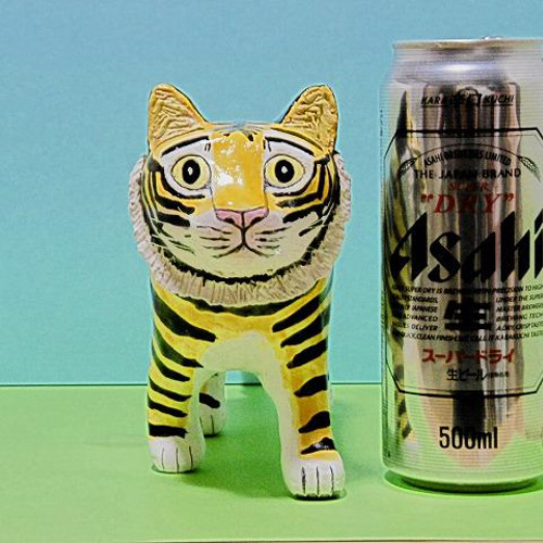 黄色のトラ（大）置物＃10（石粉粘土と新聞紙） その他置物 工房TAKA