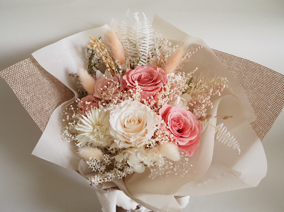 【まいまい様専用ページ】ほんのりピンクのプリザーブドフラワー 花束 bouquet 3枚目の画像