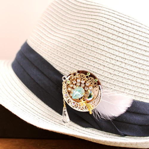 JADIOR クリスタルブローチ 星チャーム付き JADIOR クリスタルブローチ 星チャーム付き JADIOR クリスタル