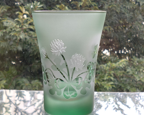 サンドブラスト加工によるガラスの花生け 183f5649b2c874f1960b8aa669a213