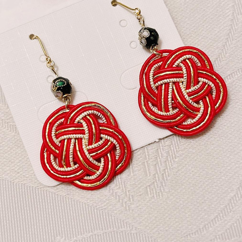 水引き ピアス レッド ハンドメイド※一点物※ ピアス（フープ） 雪花美 