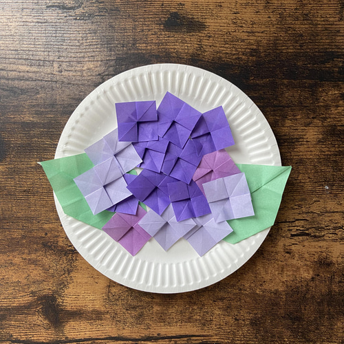 折り紙　紫陽花　壁面飾り 折り紙】カラフルな紫陽花（アジサイ）の壁飾り／【Origami