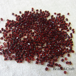 カットビーズ　赤×黒　 1枚目の画像