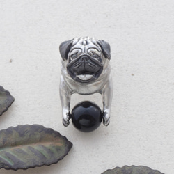 犬のパグ　ピンブローチ　モリオン(黒水晶) 1枚目の画像