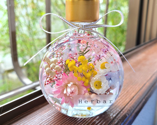 ミモザと花かんざしの桜色のハーバリウム 〜フラット150 ハー