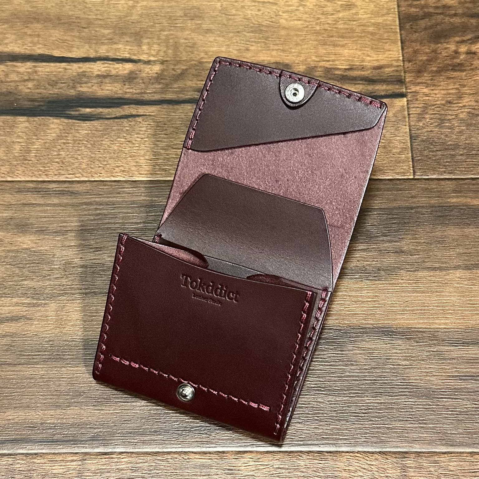 【新】要領(容量)がいいミニウォレット カード9枚 二つ折り 薄め ボルドー イタリアンレザー【受注製作】