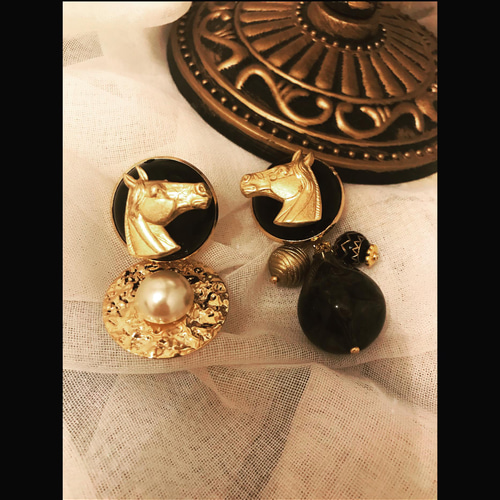 ドイツ製ウィンテージ真鍮ピアス Masculine 馬ピアス ピアス（スタッド