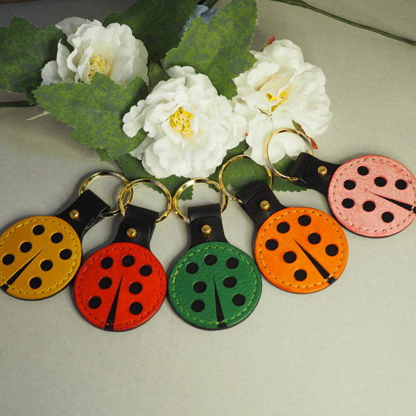 かわいい!!「てんとう虫」の本革 キーホルダー・コインケース・AirTag