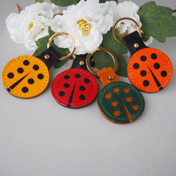 かわいい!!「てんとう虫」の本革 キーホルダー・コインケース・AirTag