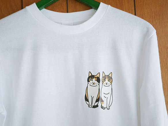 猫と暮す長袖Tシャツ/白/三毛猫XSサイズ 2枚目の画像