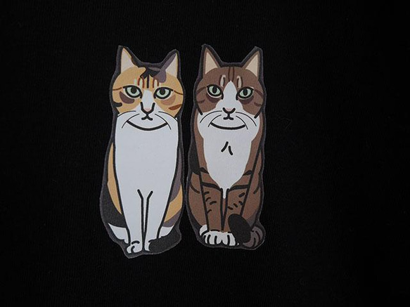 猫と暮す長袖Tシャツ/黒/三毛白キジXSサイズ 2枚目の画像