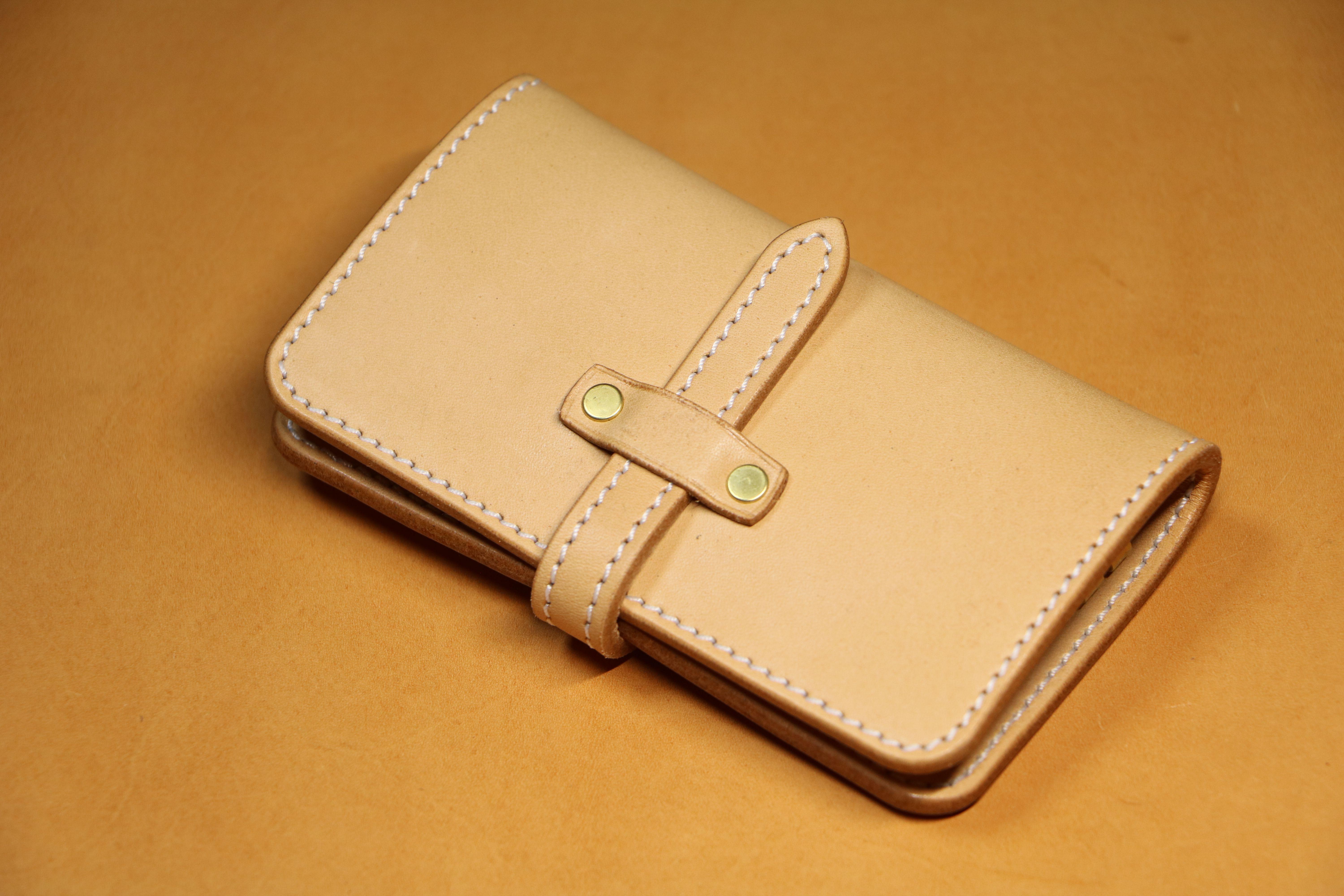 【ベルト留めキーケース】国産ヌメ 生成り EE-005