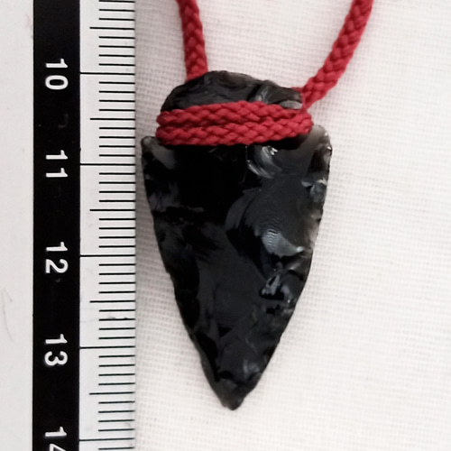 黒曜石の矢じり(中)の小刀風ネックレス ネックレス・ペンダント