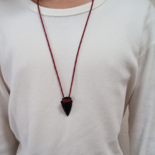 黒曜石　ネックレス 約8cm 赤紐付き 黒曜石 ネックレス 約8cm 赤紐付き 楽天市場】黒曜石 ネックレス