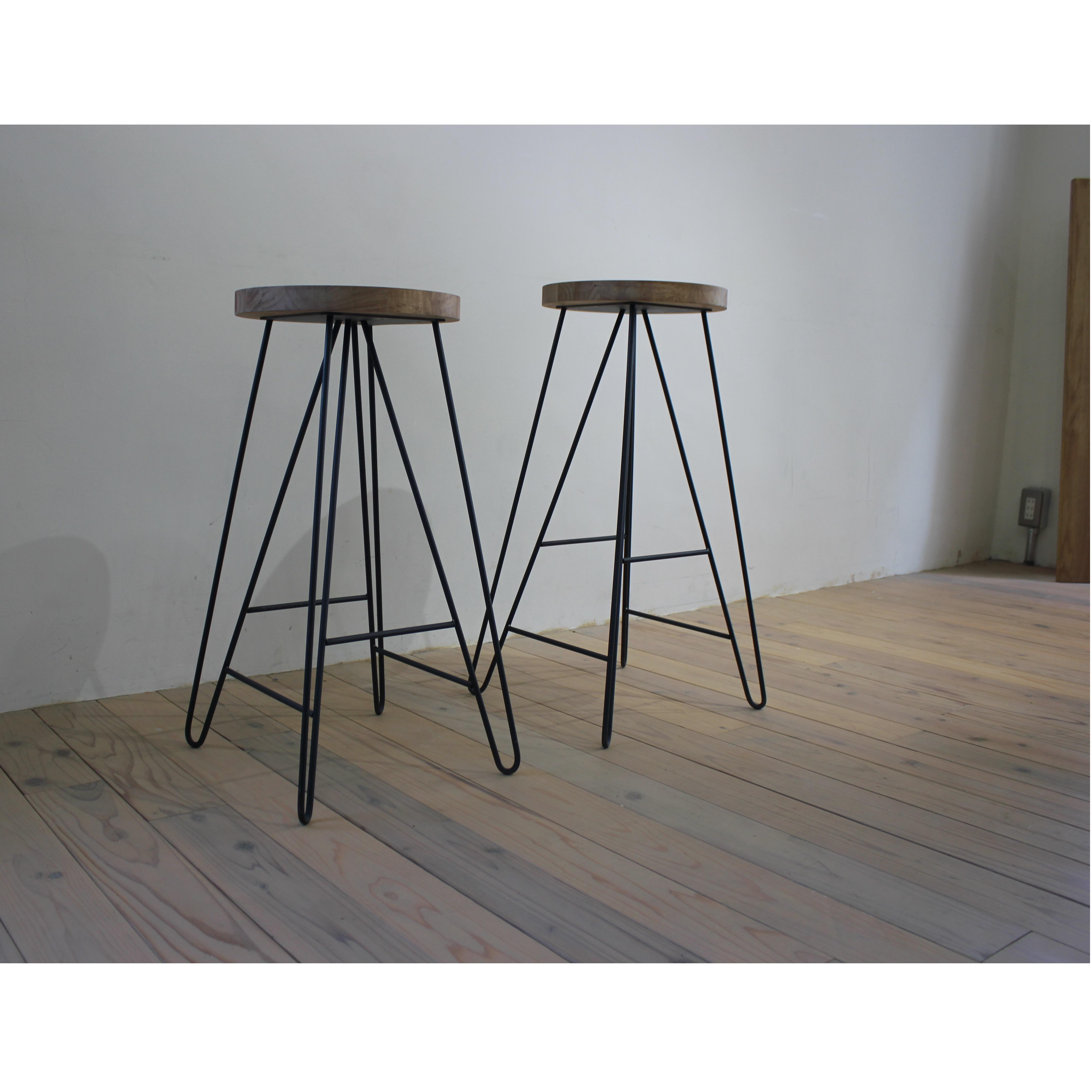 無垢とアイアンのハイスツール　スツール　ベンチ　円形　無垢座面　置き台　観葉植物　ディスプレイ　アイアン製　カフェ風