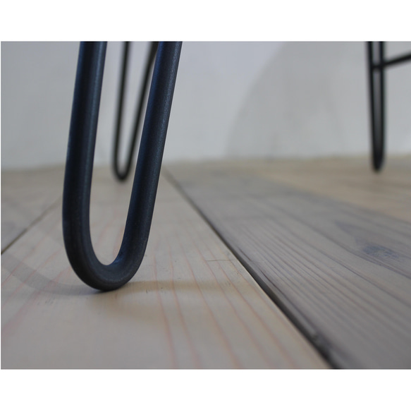無垢とアイアンのハイスツール　スツール　ベンチ　円形　無垢座面　置き台　観葉植物　ディスプレイ　アイアン製　カフェ風 6枚目の画像