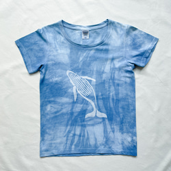 送料無料　”跳ねるクジラ”1  藍染めTシャツ　絞り染め 海　光 2枚目の画像