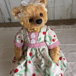 テディベアのお洋服【SSサイズ】 小花プリントエプロンドレス