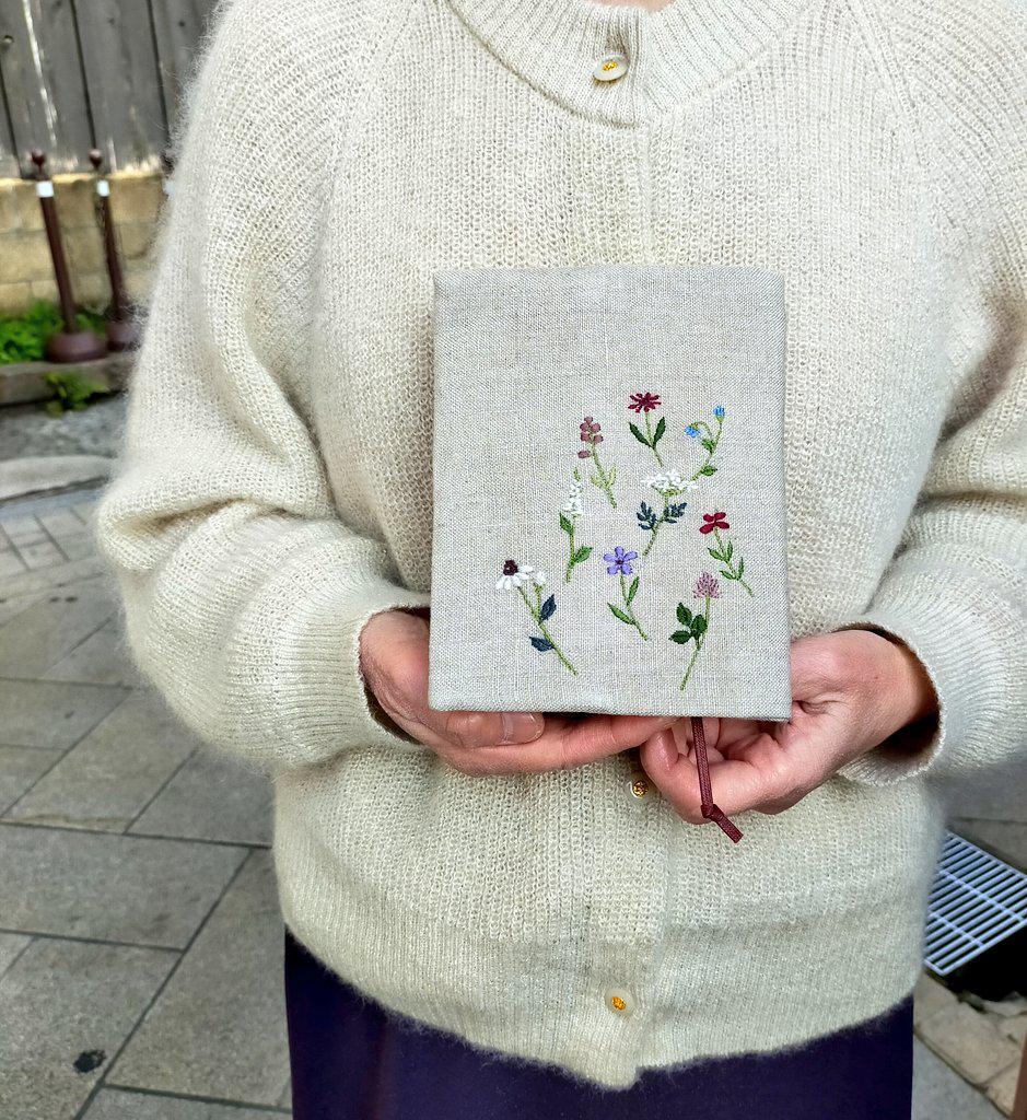 割引‼️『母』 刺繍 屏風 里山 東屋 パーテーション 紙箱 （703⑦） 7188_sakuhin.jpg?v=1697016134