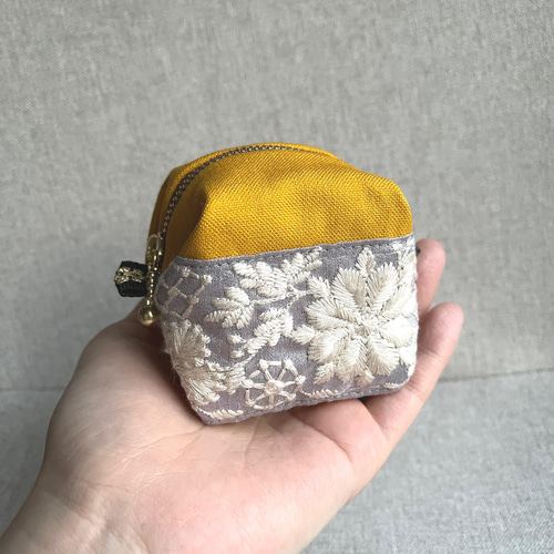 帆布】インド刺繍リボンのお手玉ポーチ☆各種 ポーチ fu.wa.ran  