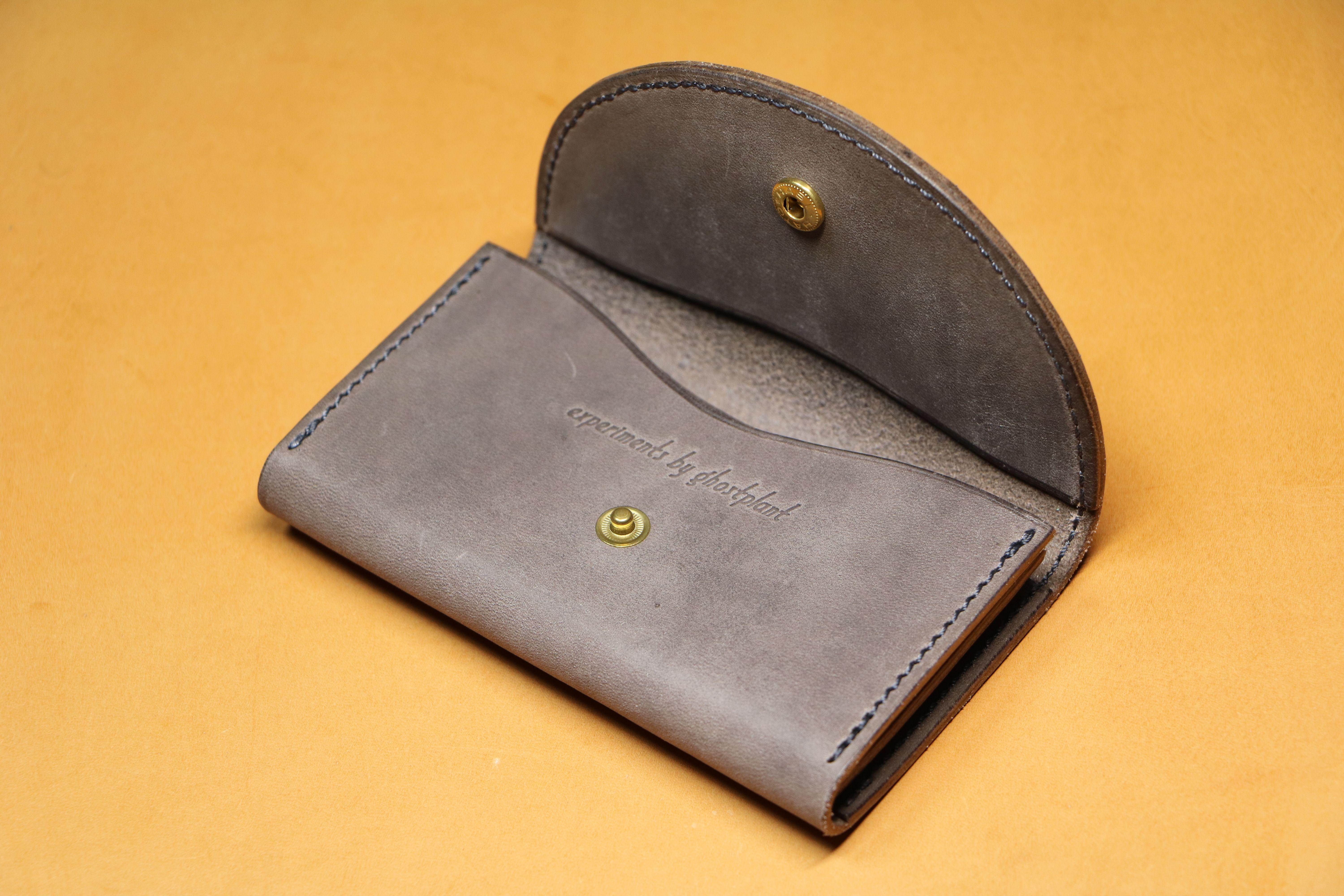 【丸フラップ名刺入れ】国産オイル グレー EC-004L