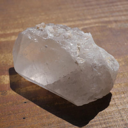 天然石 約69g約57mm虹入♪クォーツ(ブラジル産)天然水晶ポイント結晶原石クリスタル鉱物[bq-220406-01] 3枚目の画像